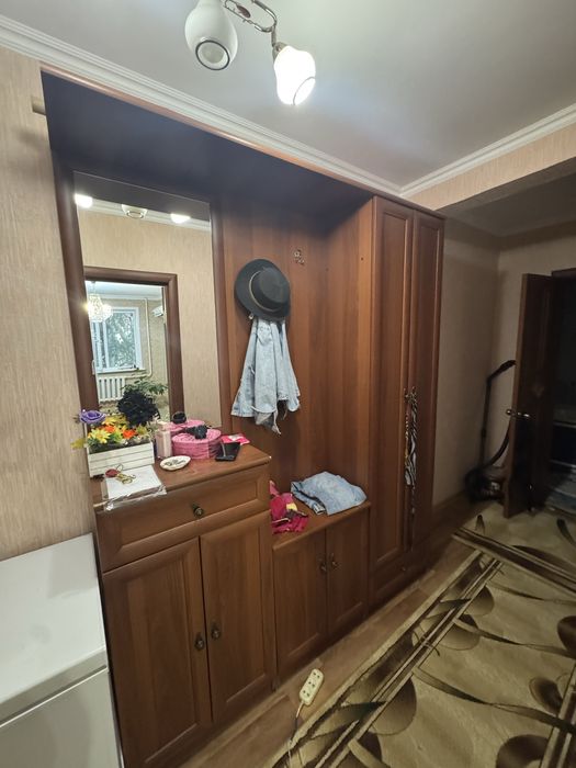 Прихожая коричневая