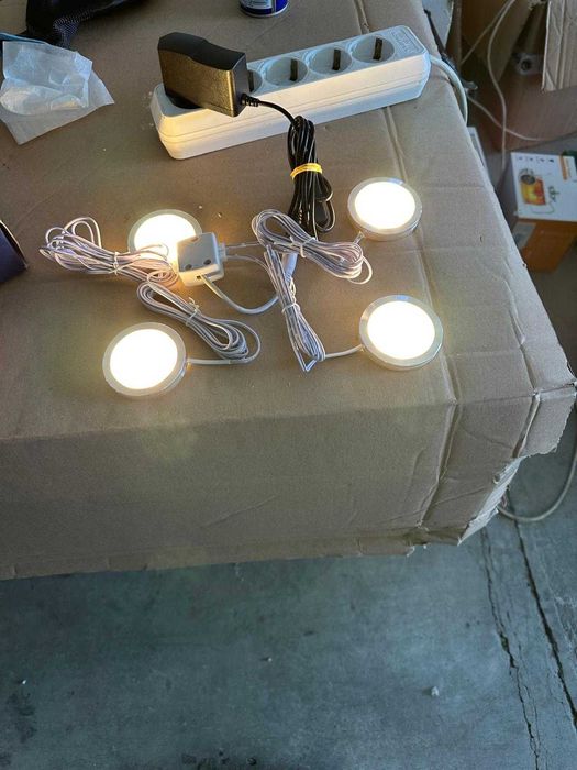 Set 4 Lămpi LED pentru montare sub dulapuri, iluminare LED pentru bucătărie, lumină alb cald, iluminare pentru mobilier și vitrine