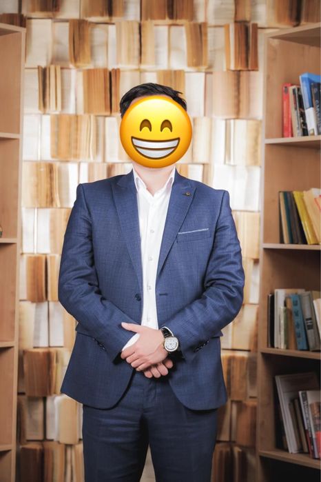 Продаем костюм классический