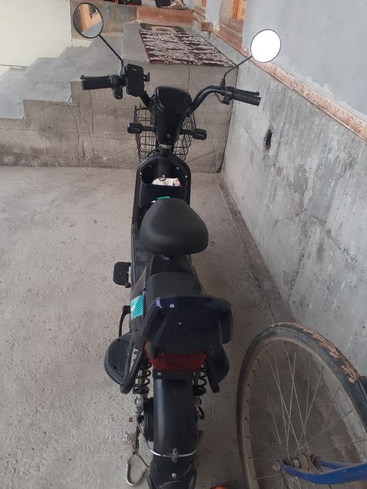 SKUTER ARIVO700 80 km yuradi