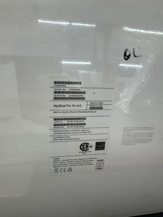 Macbook pro 16 inch 64/2tb m1 max