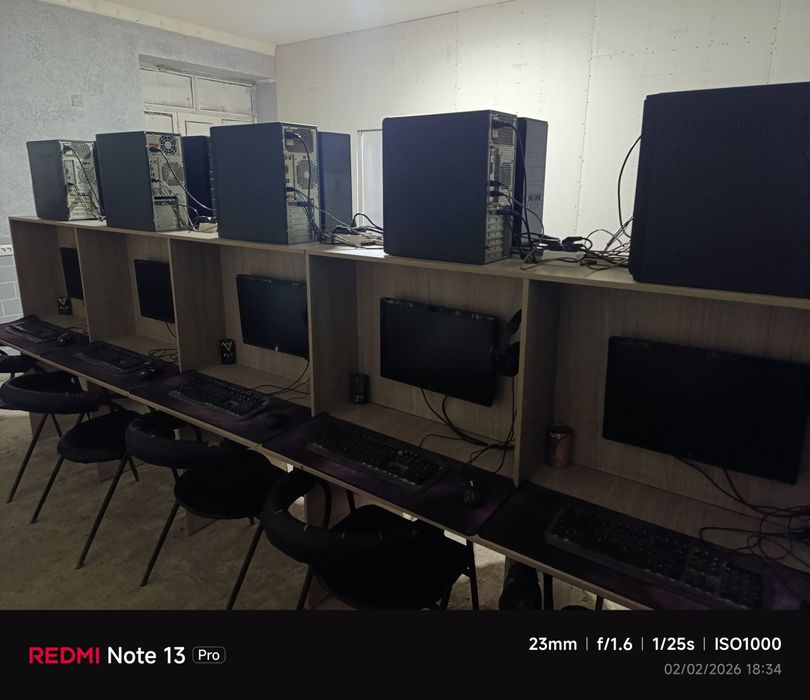 Kampuyter stol stulari bilan sotiladi