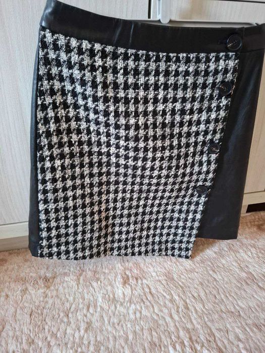 продается кожаная юбка на запахе