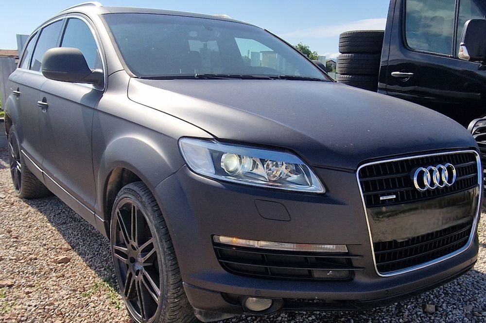 Audi Q7 4.2 бензин