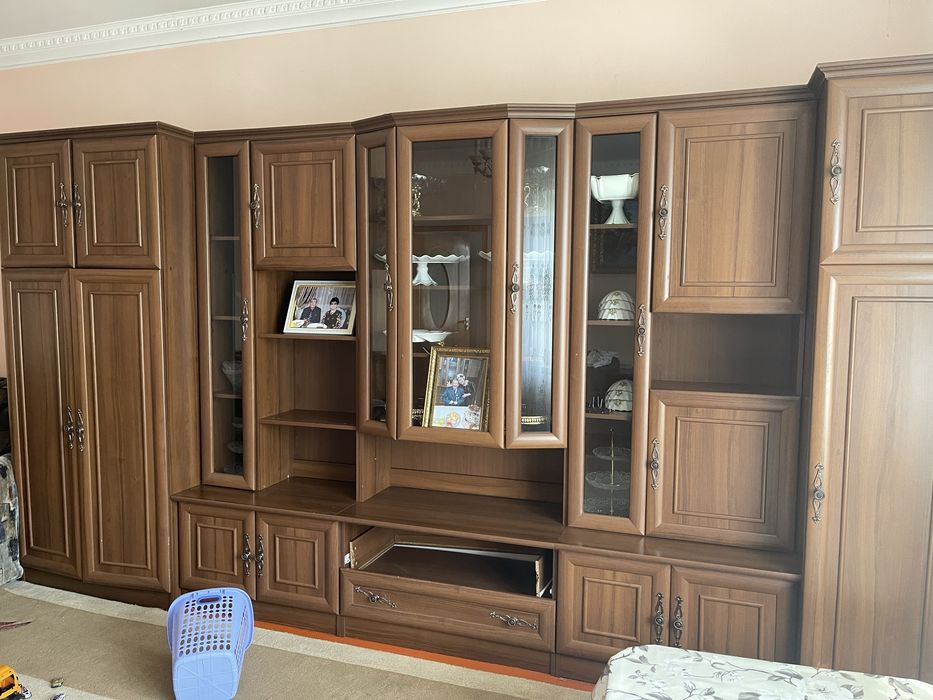 сервант , размері 3.5*2,1 , шкафы бар бирге