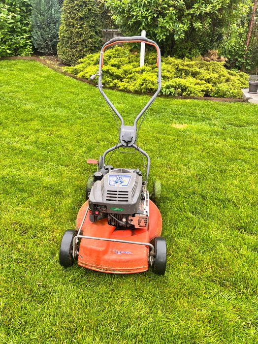 Mașină tuns/mulcire Husqvarna