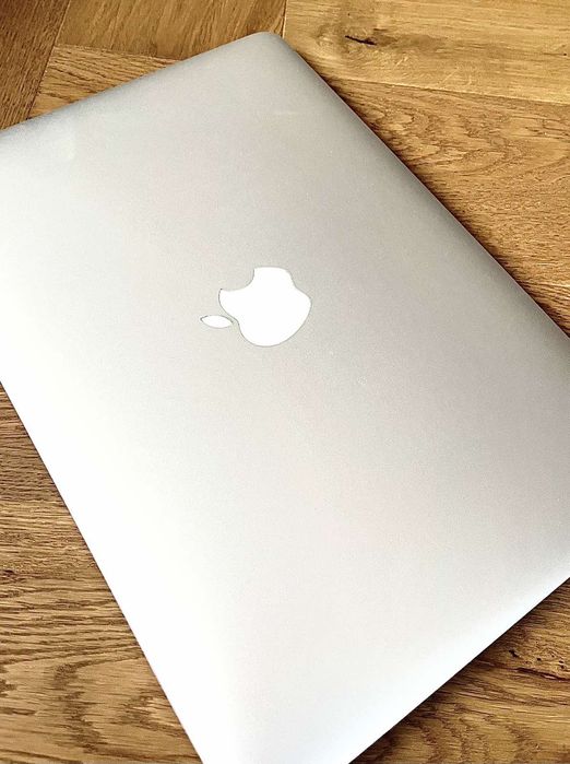 MacBook Pro 13" Retina (Mid 2014) / 8GB RAM / 256GB