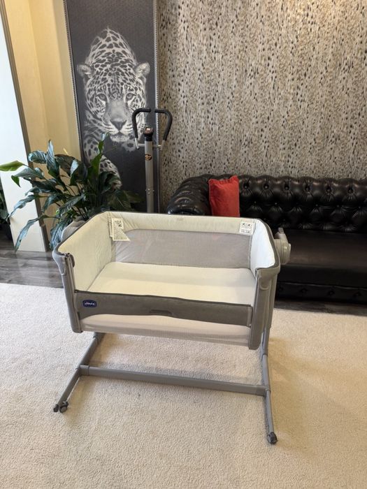 Десткая кроватка люлька Chicco (италия)