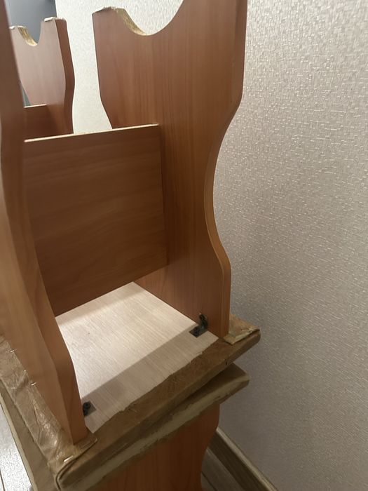 Продаются стулья (4 штуки)