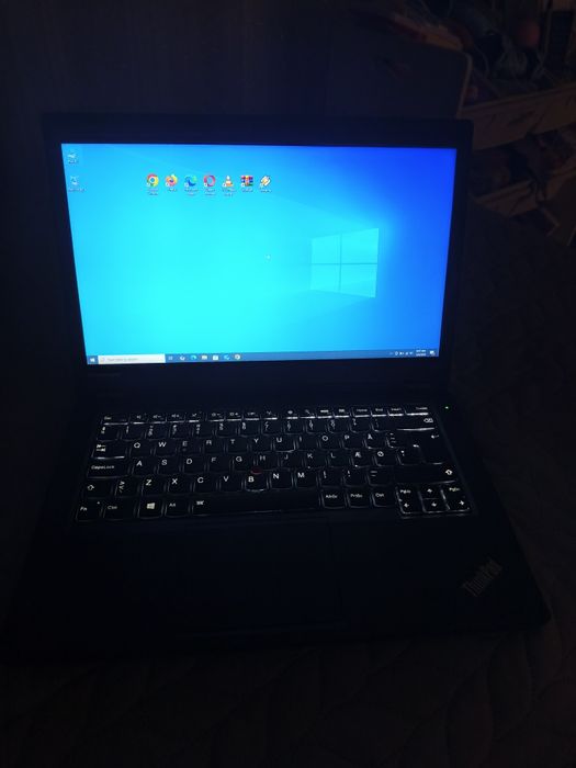 Laptop gaming Lenovo i5 Ram 16Gb ssd 256 video 4Gb win 10 ROBLOX GTA