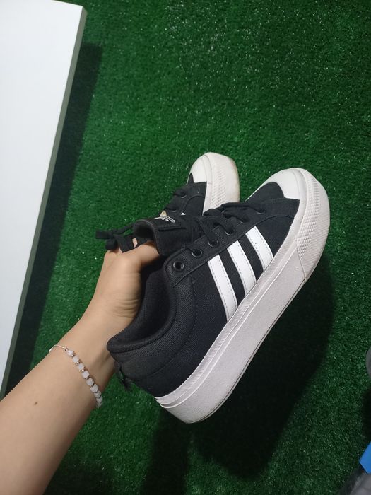 Дамски сникърси обувки адидас / Adidas