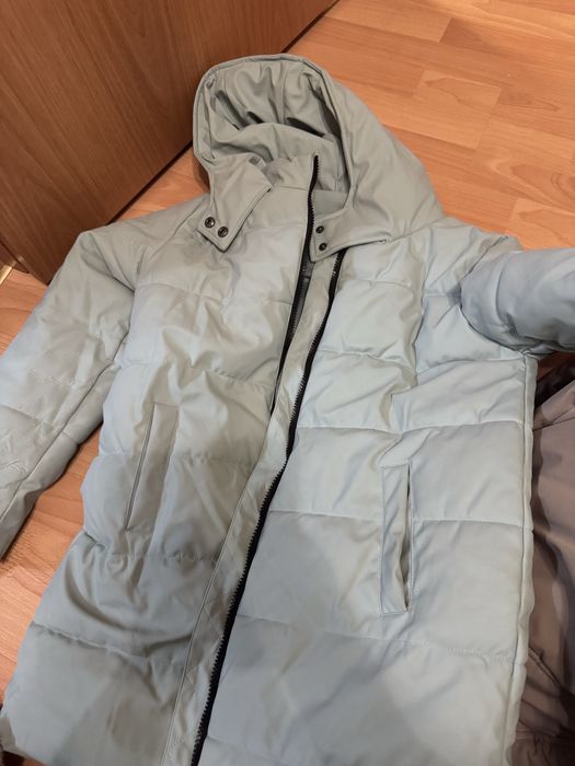 Все куртки по 5000 тенге