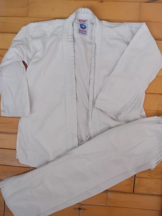 Кимоно для каратэ на 5-8лет