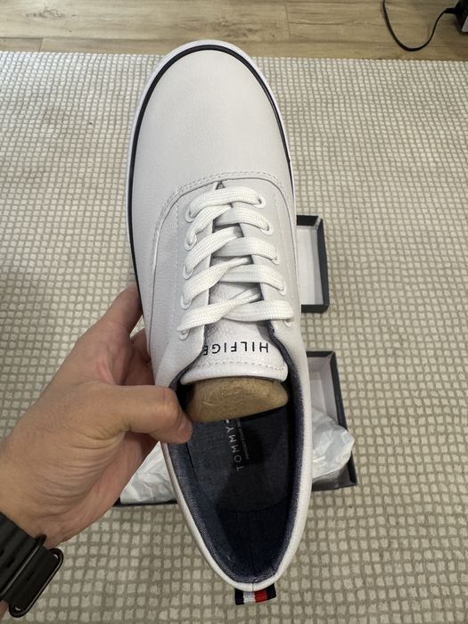 Кроссовки Tommy Hilfiger 43,5 размера
