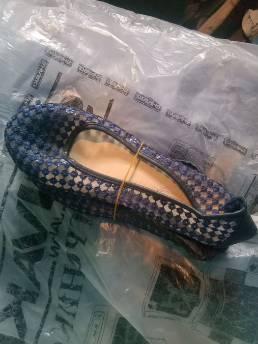 Обувь детская, женская дешёвая.