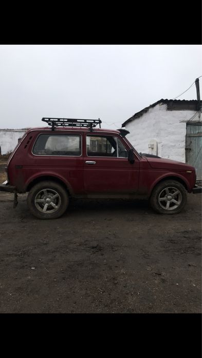Продам машину Нива