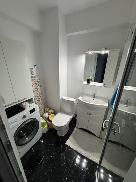 Vând apartament 3 camere decomandat