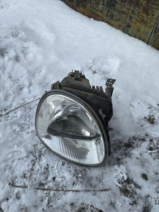 Продаю правую фару форд скорпио 2