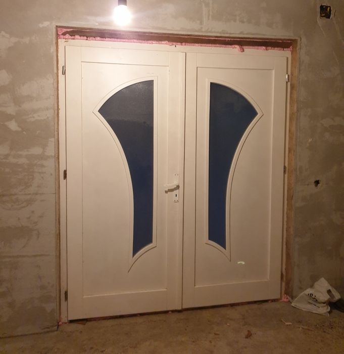 Usa din lemn masiv alba