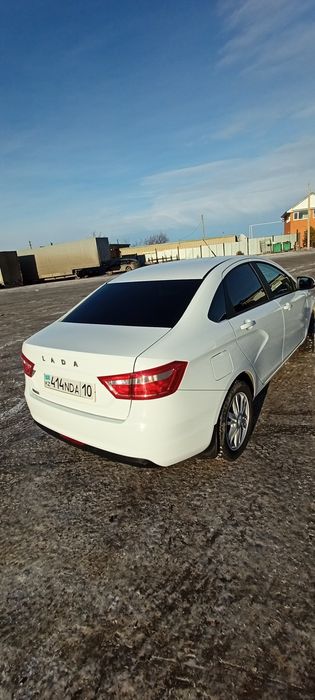 Лада Веста 2018года