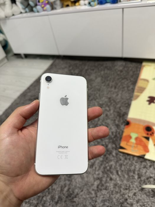 Vand iphone XR pentru piese/ recarosare