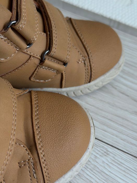 Продам Ботинки детские