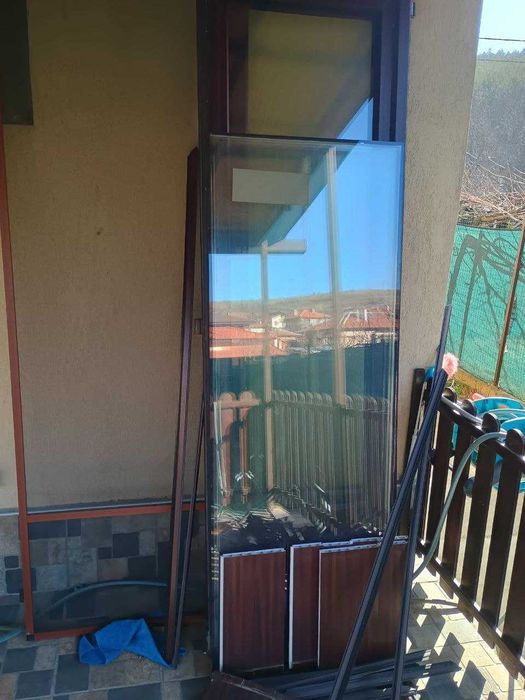 Дограма с прозорци и комарник (безплатно)