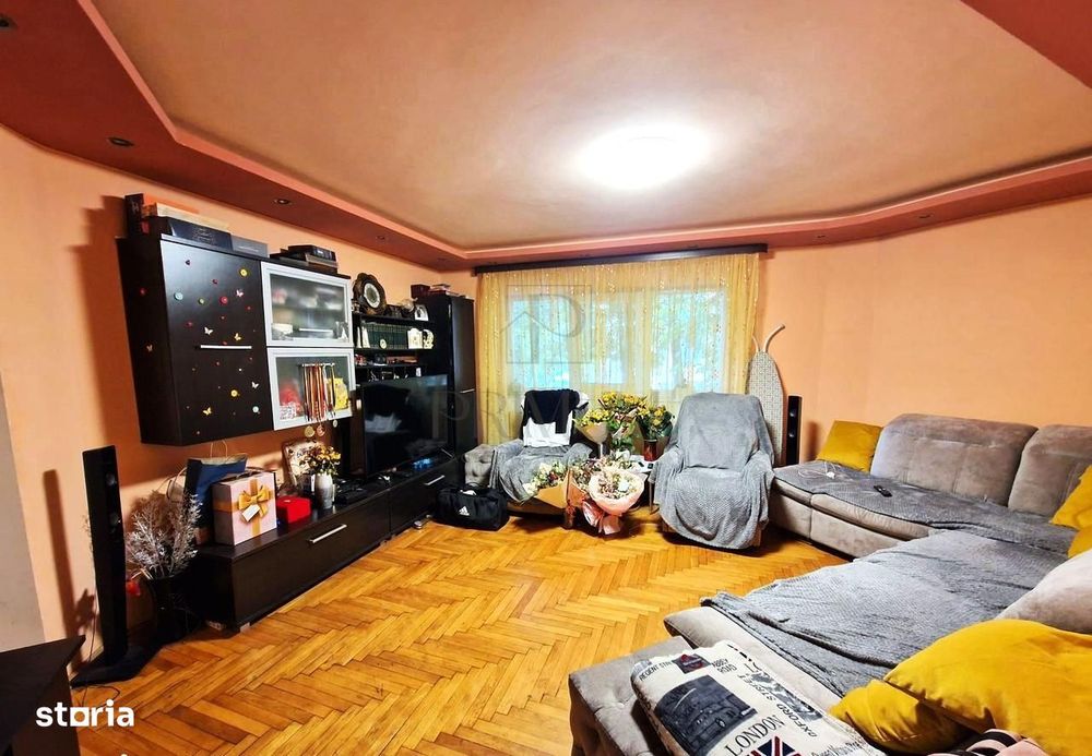 Soarelui - Etaj 1 - 3 Camere - 2 Bai - Centrala Proprie - Boxa — fotografia 1