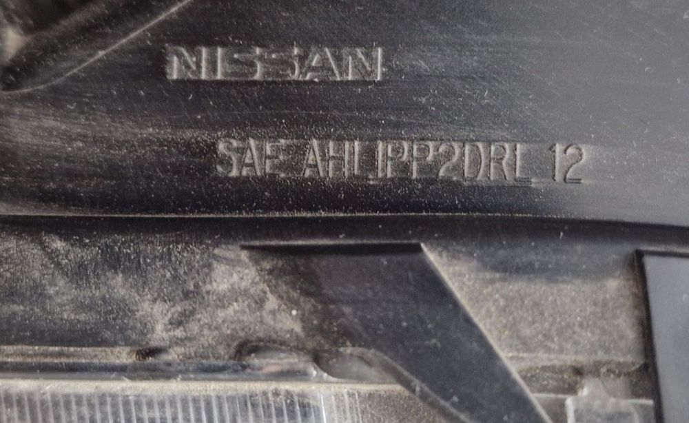 Ляв(шофьорски) фар за Nissan Rogue (X-Trail) T32 SL Нисан Роуг