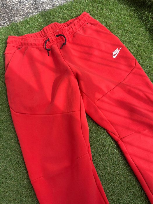 Мъжко долнище : Nike Tech Fleece L