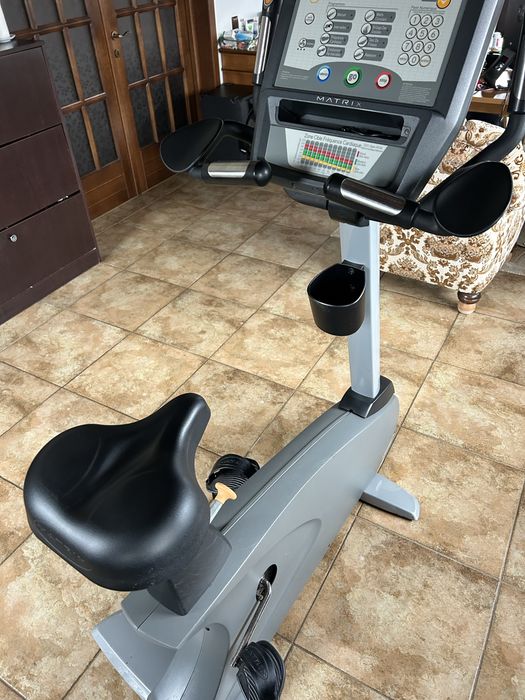 Vand bicicleta cardio Matrix