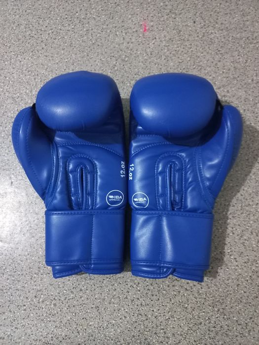 Продаётся перчатка для бокса