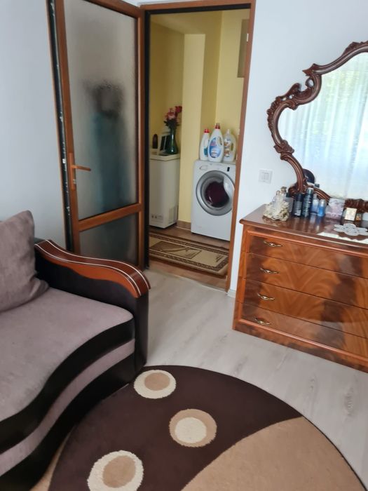Apartament decomandat cu 3 camere