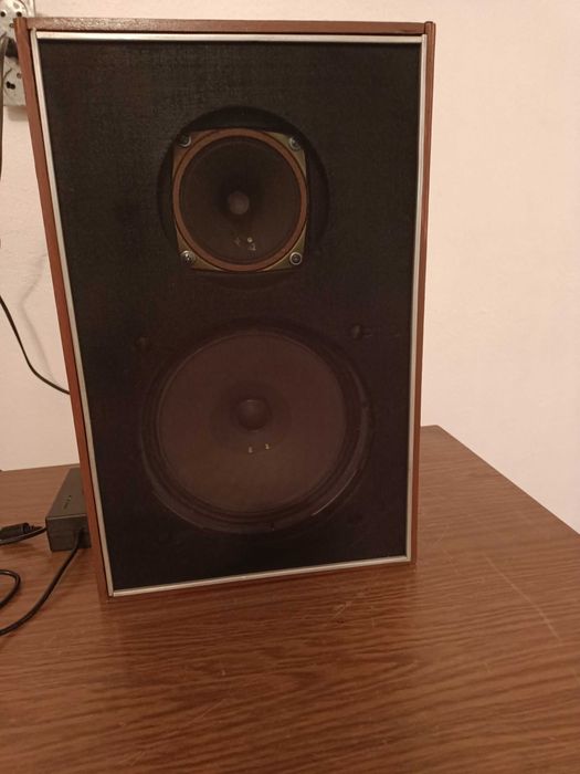 Усилитель D класса с акустикой.