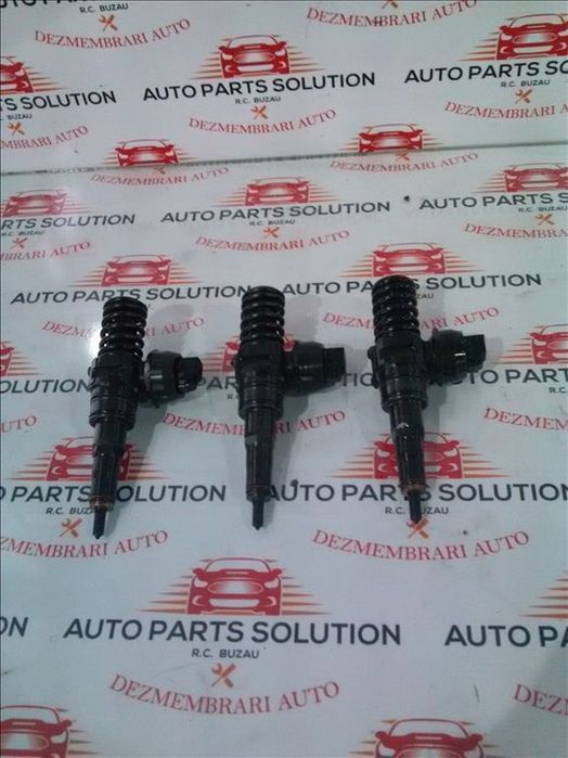 injectoare   5 buc  volkswagen touareg 2.5 tdi an fabr. 2006