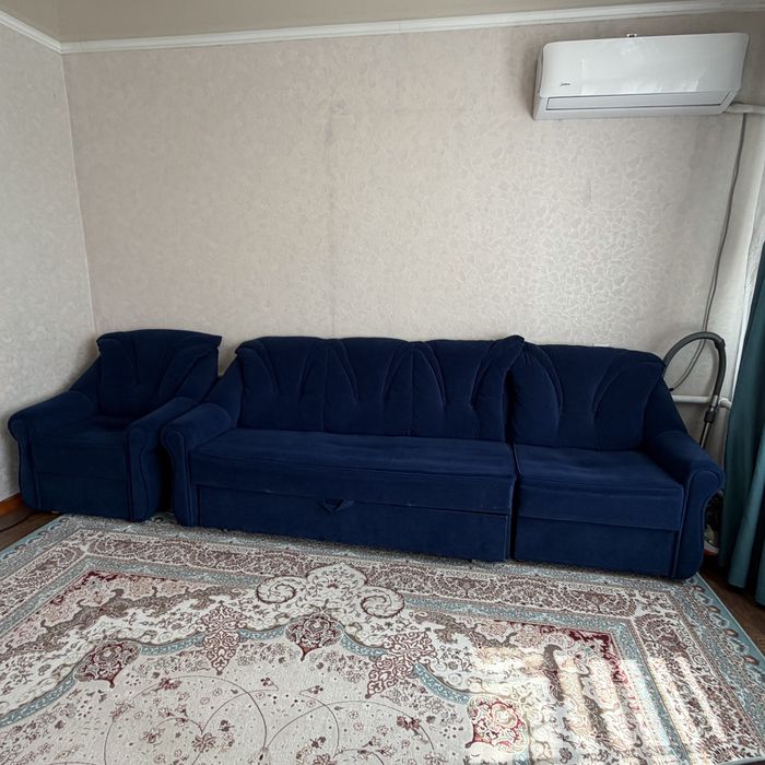 Диван есть еще уголок