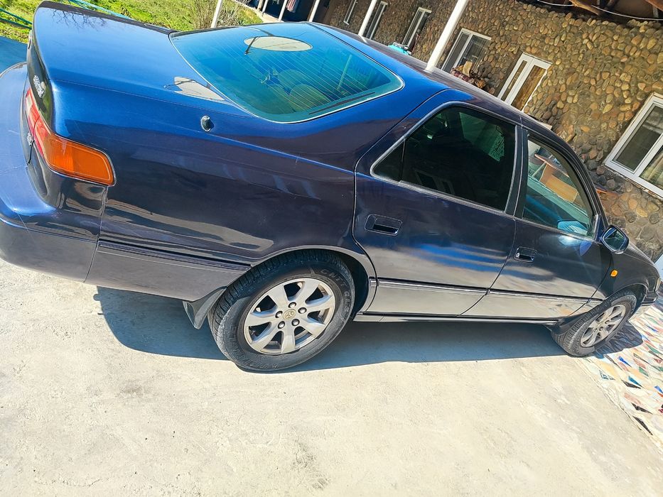 Продается Камри 20