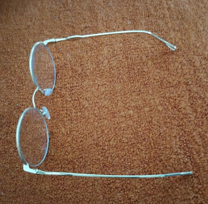 Продавам позлатени очила  Chopard