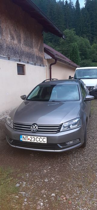 Vând wv passat b7, model 2013, motor2000,culoare Maro, interior piele Crem, cutie manuala 6 Trepte, 300000Km reali, unic Proprietar
