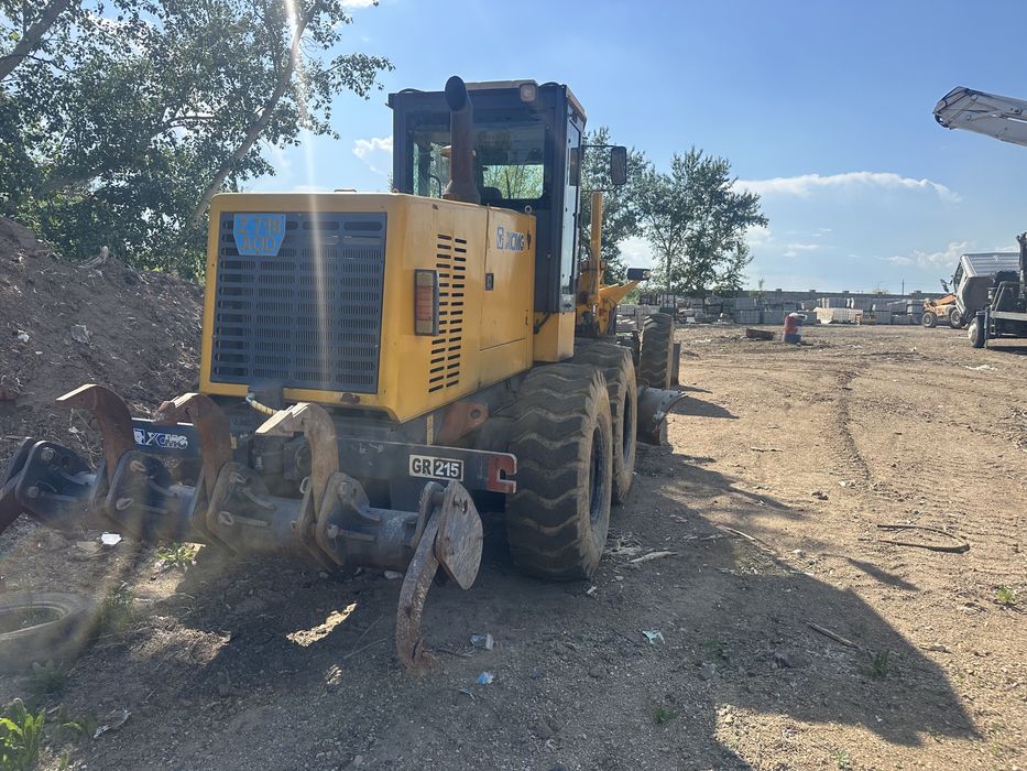 Продам автогрейдер