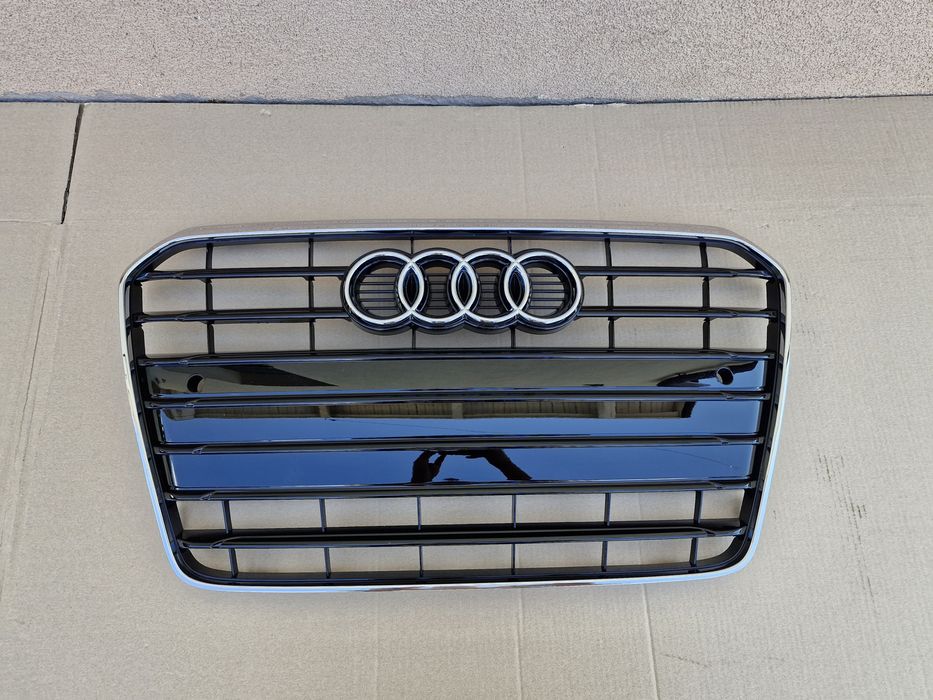 Grila centrala Audi A5 facelift 2011-2016 cu senzori