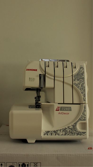 оверлок машинка janome