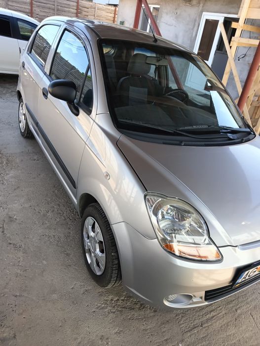 Vând Chevrolet spark