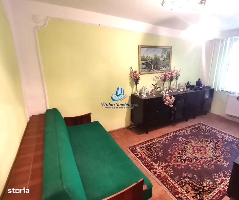 Apartament 3 camere decomandat, sud-est, Zona Scoala 10, Precista