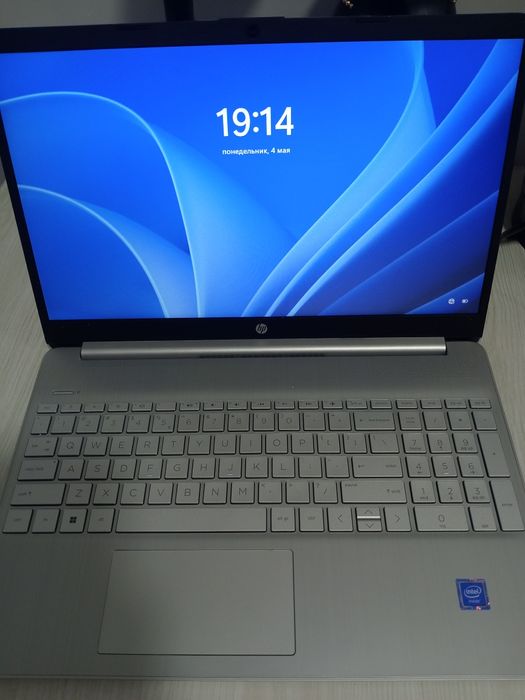 Hp Kompyuter sotiladi