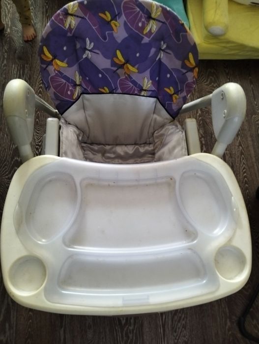 Продам стул для кормления и ванночку