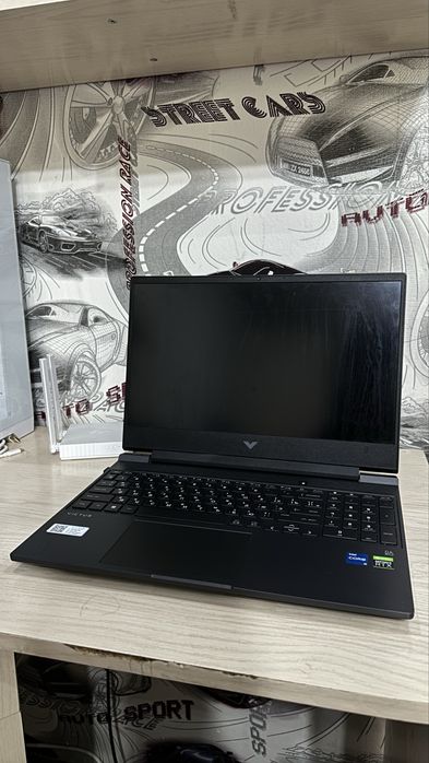HP Victus 15