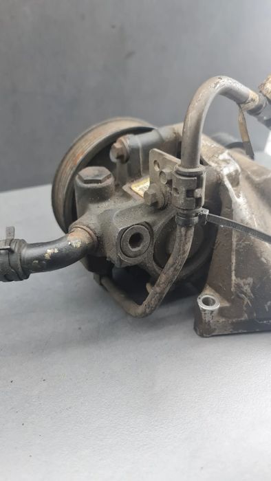 Pompa servodirectie mecanica Ford Focus 2001 1.6 MT (101 hp)