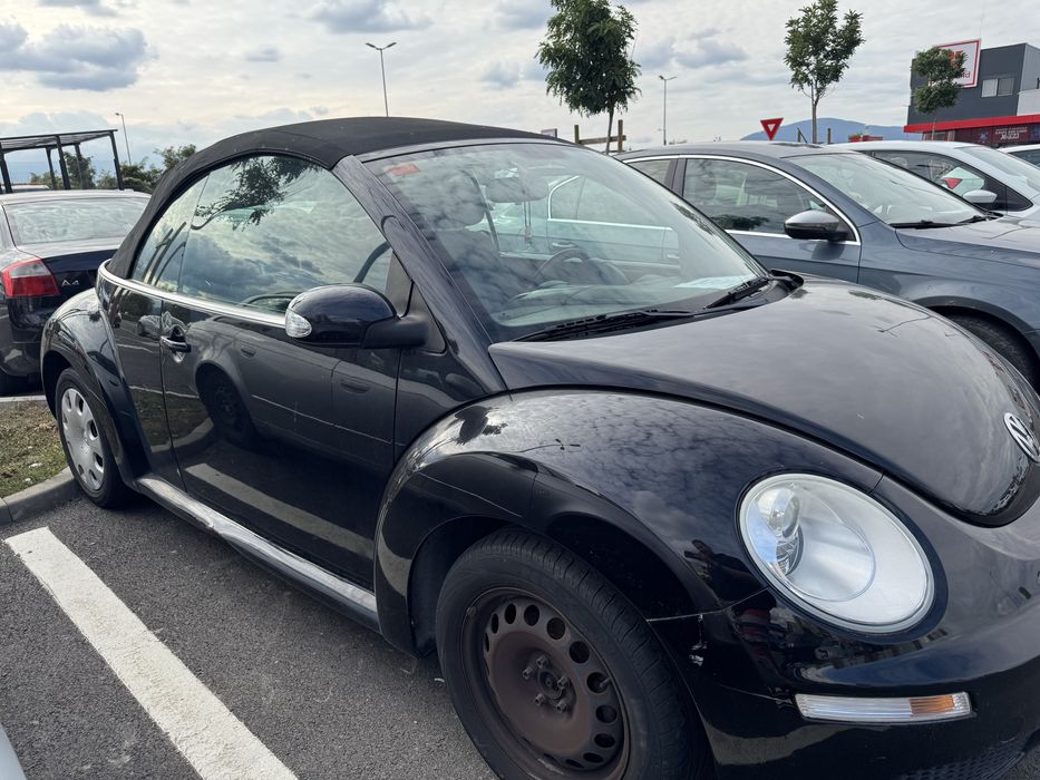 Vând Volkswagen Beetle Cabrio