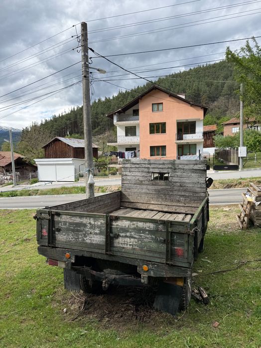 Продавам уаз 452